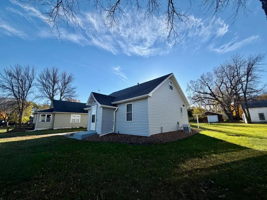 714 S Elm Street, Lamberton, MN 56152 - Image #2