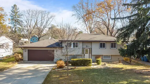 230 Aurora Lane, Circle Pines, MN 55014