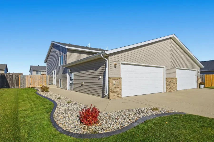 1054 42nd Avenue W, West Fargo, ND 58078 - Image #2