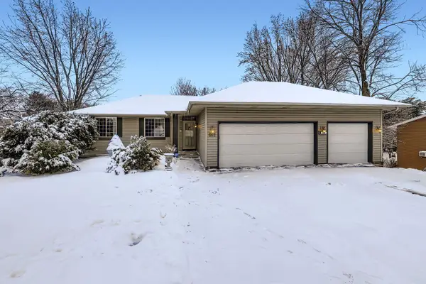 602 Marie Avenue W, Mendota Heights, MN 55118