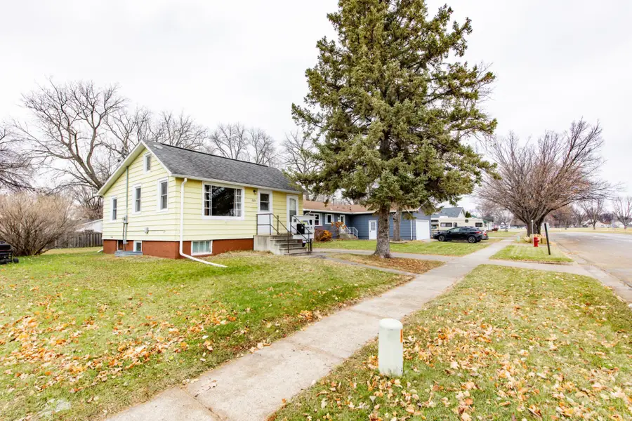 723 13th Street N, Moorhead, MN 56560 - Image #2