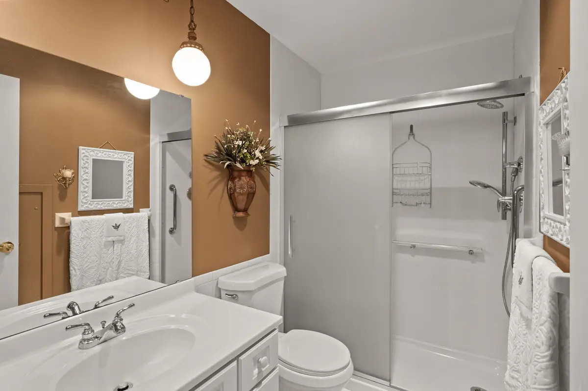 4100 Parklawn Avenue #213, Minneapolis, MN 55435 - Image #1