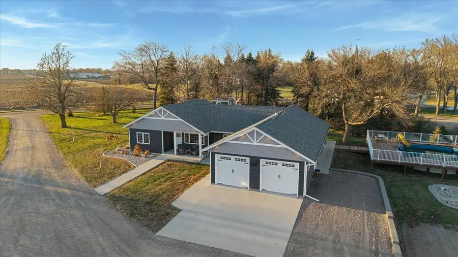 4010 40th Avenue Sw, Montevideo, MN 56265 - #2
