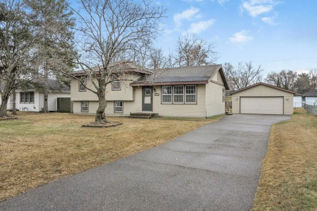 2862 116th Avenue Nw, Coon Rapids, MN 55433 - Image #1