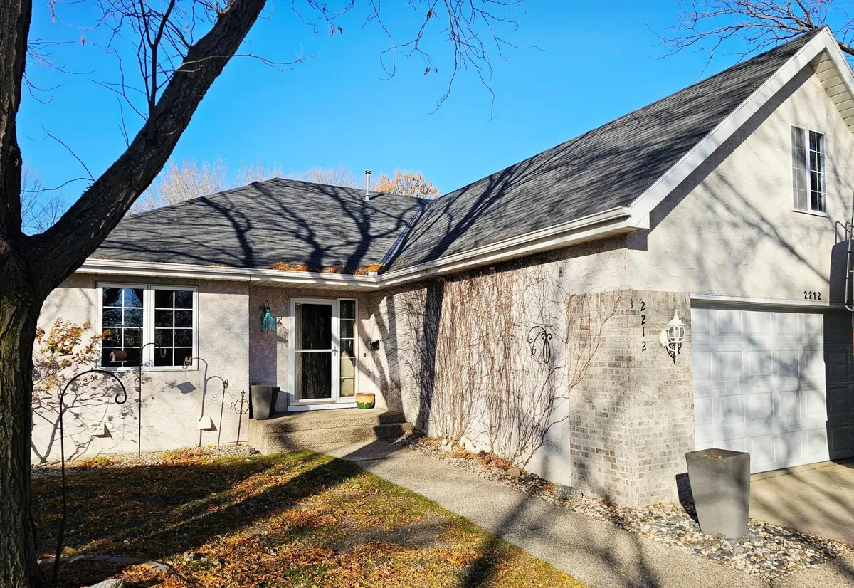 2212 10th Avenue Se, Willmar, MN 56201 - Image #1