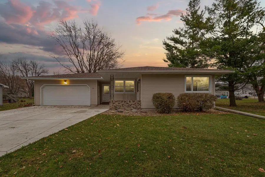 351 1st Avenue Ne, Wells, MN 56097 - Image #2