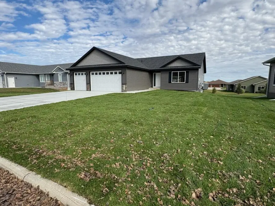 705 Council Court, Ellendale, MN 56026 - Image #2