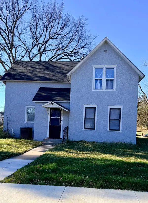 607 4th Street Ne, Little Falls, MN 56345