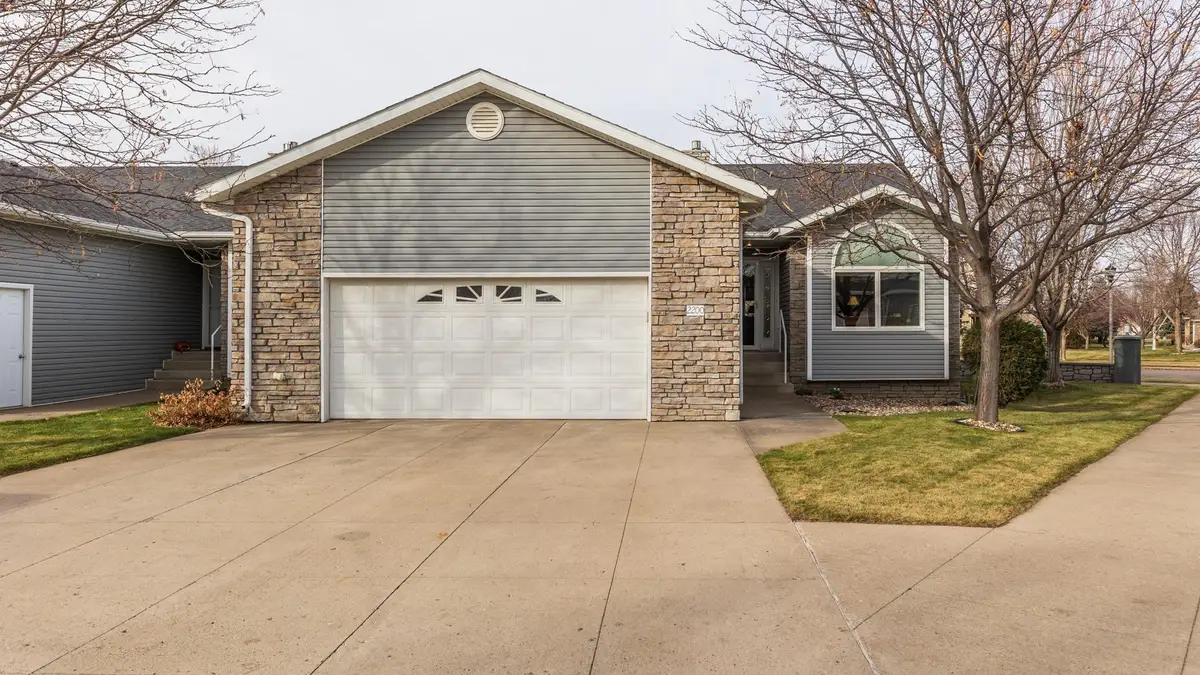 2200 Shoal Loop Se, Mandan, ND 58554 - Image #1