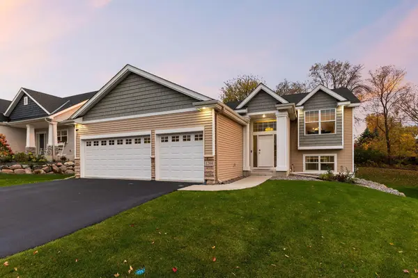 1284 Meadow Lane S, Shakopee, MN 55379