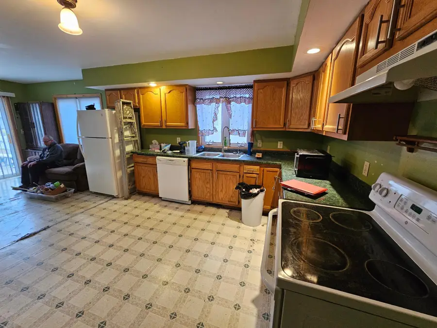 1061 1st Street N, Casselton, ND 58012 - Image #3