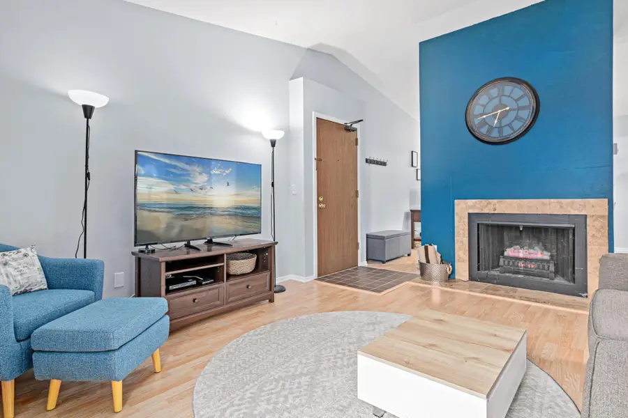 300 Shelard Parkway #303, Minneapolis, MN 55426 - Image #3