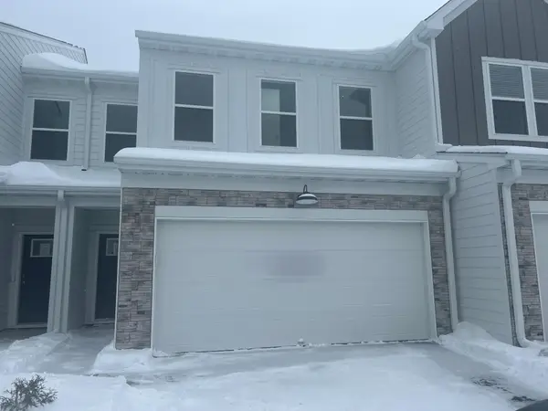 17944 Genoa Drive, Lakeville, MN 55044