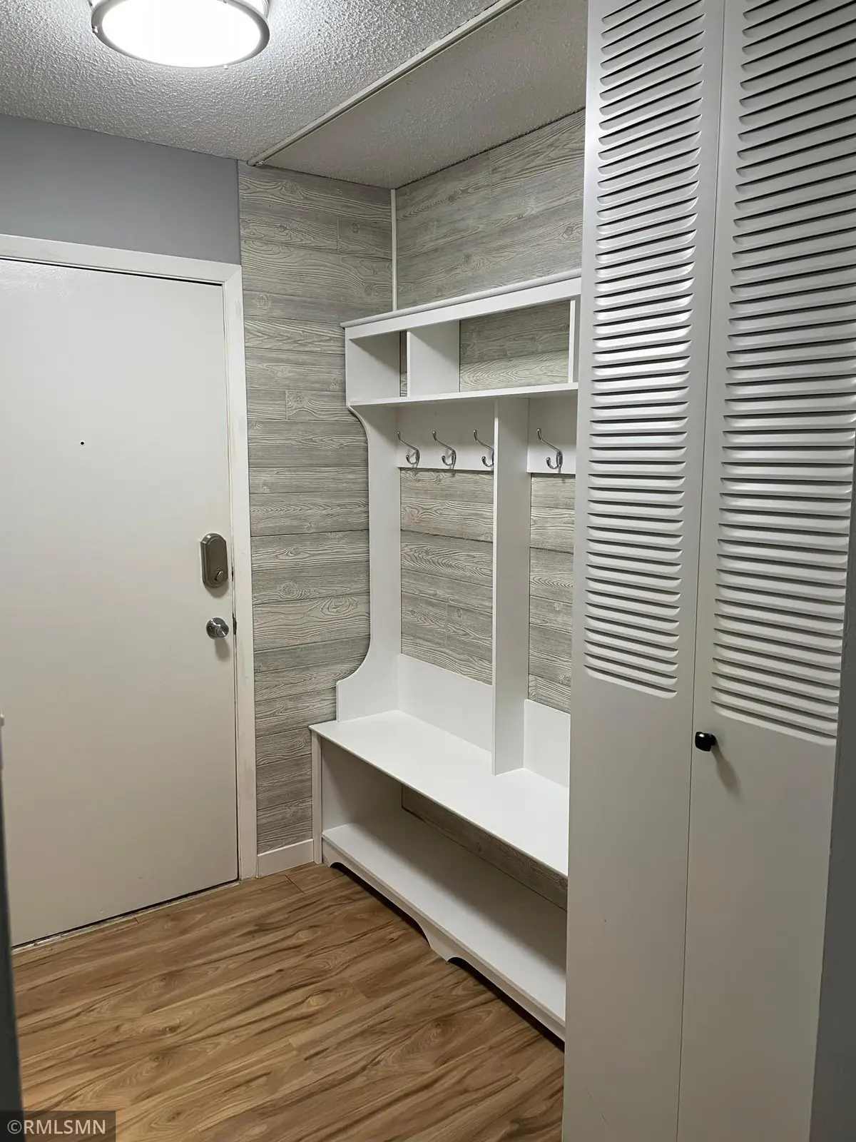 2800 Hillsboro Avenue N #105, Minneapolis, MN 55427 - Image #1