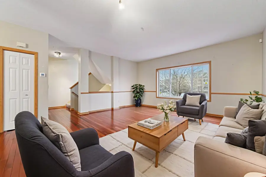 725 Fairfield Circle, Hopkins, MN 55305 - Image #2