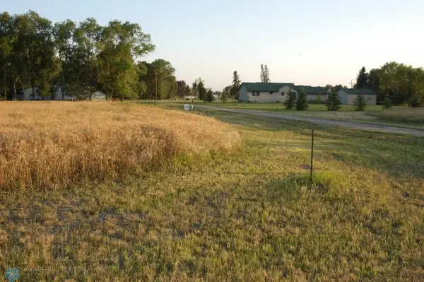 402 Sheyenne Drive, Abercrombie, ND 58001