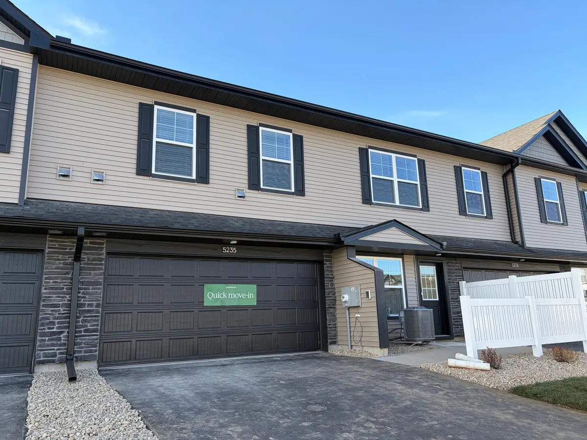 5235 Long Pointe Pass, Woodbury, MN 55129 - Image #1