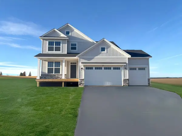1605 Meadows Drive, East Bethel, MN 55011