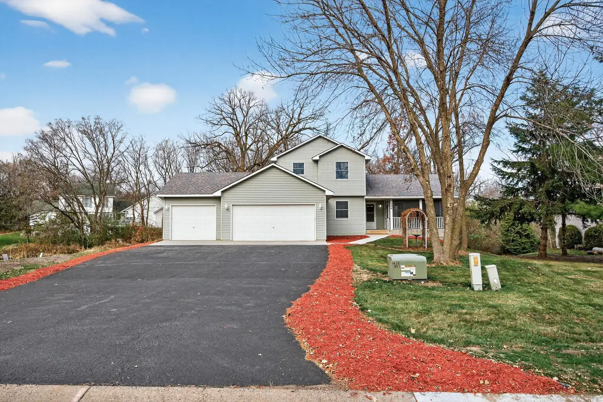 7004 256th Street, Wyoming, MN 55092 - Image #1