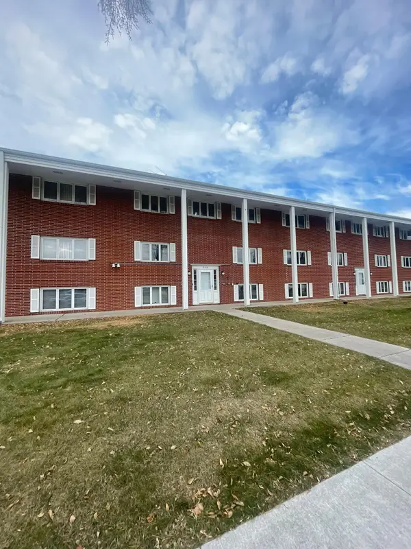 809 6th Avenue N #C14, Fargo, ND 58102