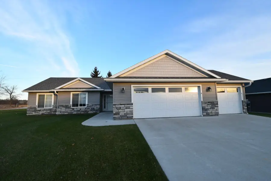 190 Highlands Circle, Zumbrota, MN 55992 - Image #2