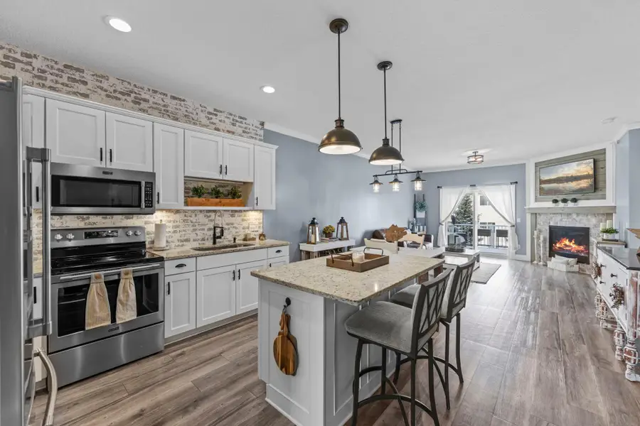 4213 Blakewood Drive, Shakopee, MN 55379 - Image #2