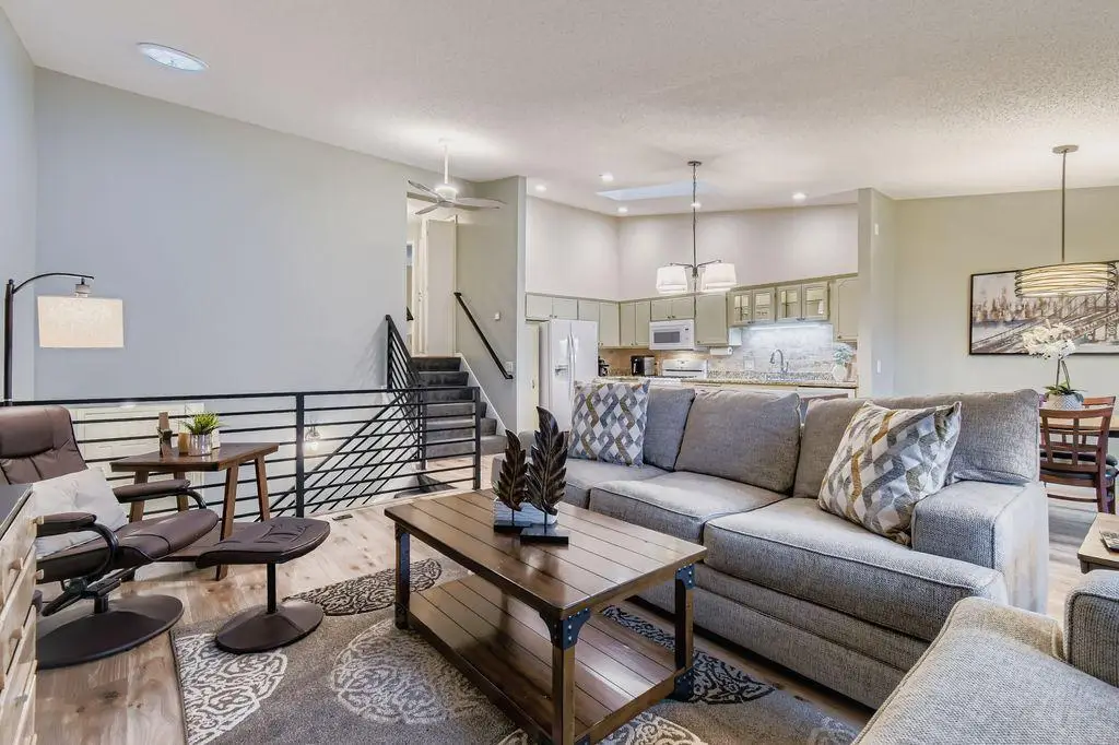 2422 County Road D W #2, Saint Paul, MN 55112 - Image #1