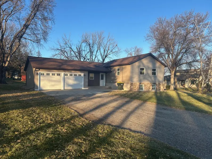1795 50th Avenue Ne, Willmar, MN 56201 - Image #3
