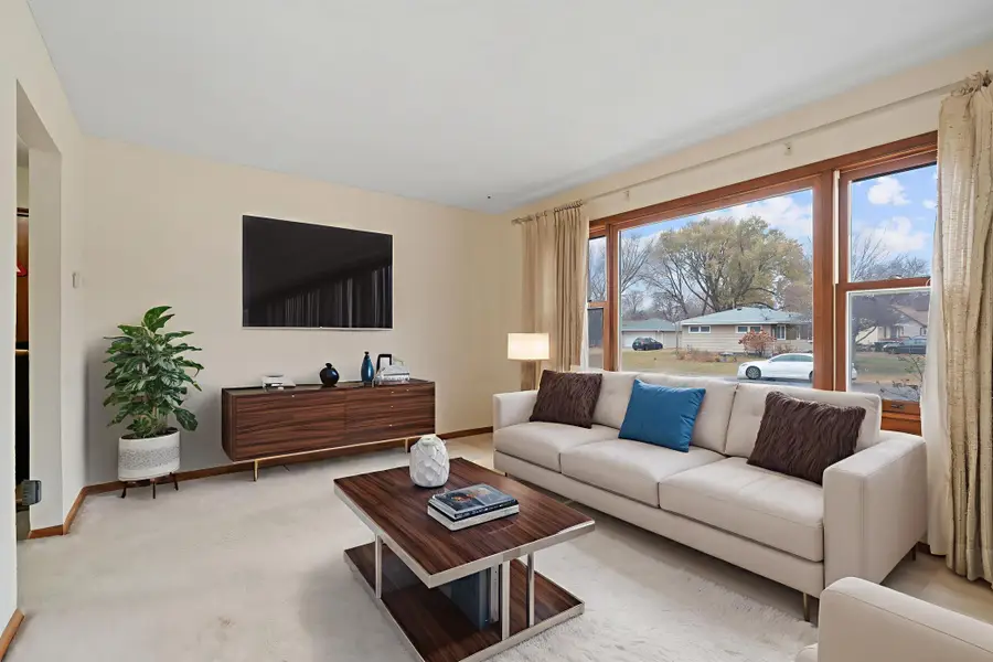 2008 Zircon Lane, Eagan, MN 55122 - Image #2