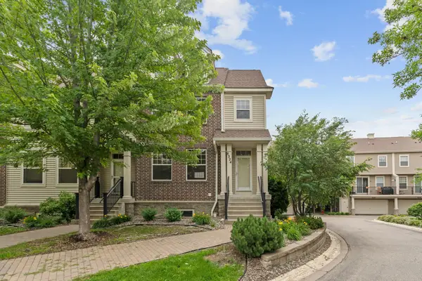 8324 Labont Way, Eden Prairie, MN 55344