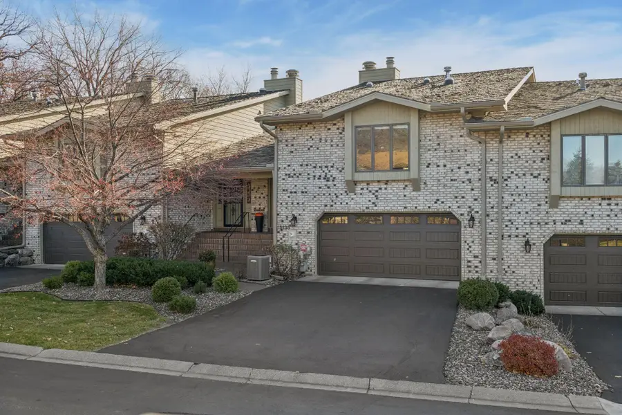 15135 38th Avenue N, Minneapolis, MN 55446 - Image #2