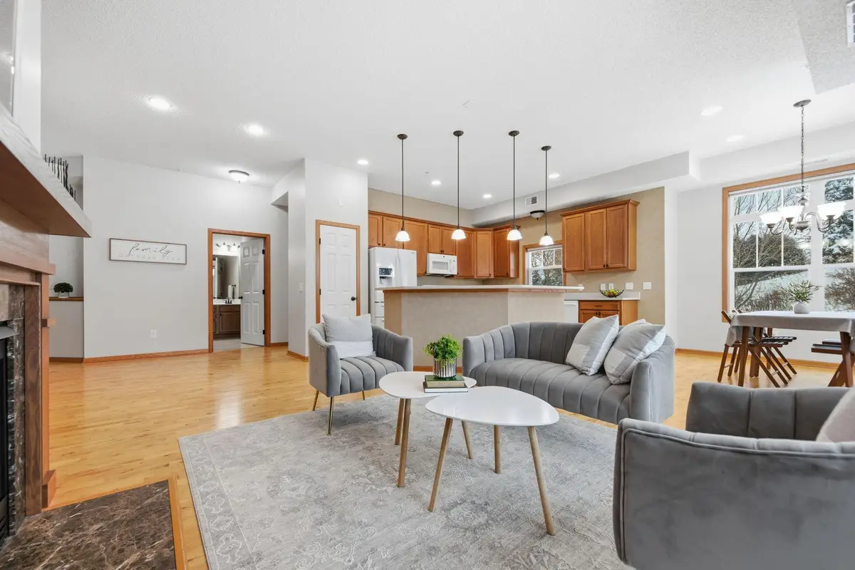 1256 County Road D E #104, Maplewood, MN 55109 - #1