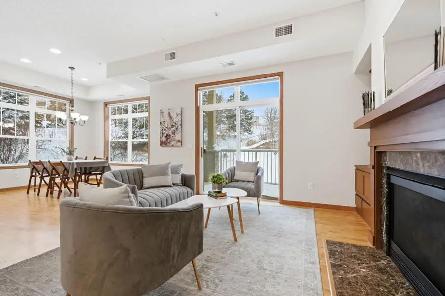 1256 County Road D E #104, Maplewood, MN 55109 - #3