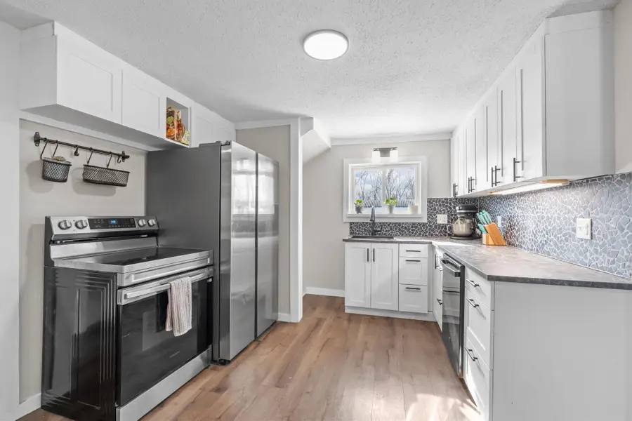 614 Elliott Avenue N, Glencoe, MN 55336 - #3