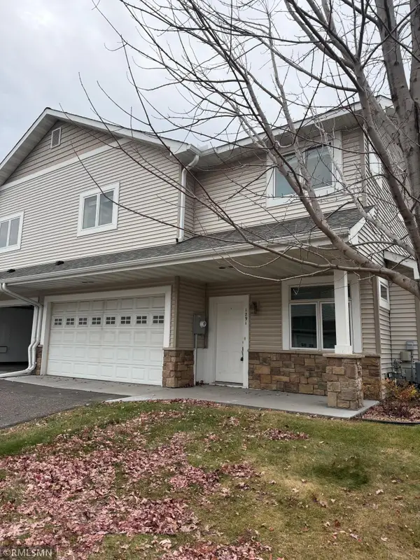 1291 County Road D Circle E, Saint Paul, MN 55109