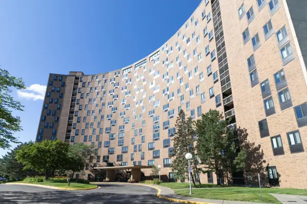 1181 Edgcumbe Road #406, Saint Paul, MN 55105