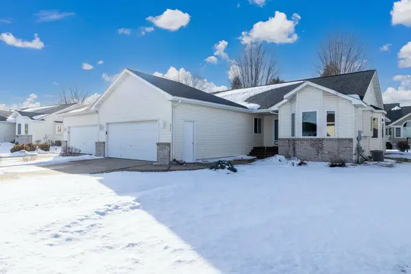 624 Obrien Parkway, Belle Plaine, MN 56011