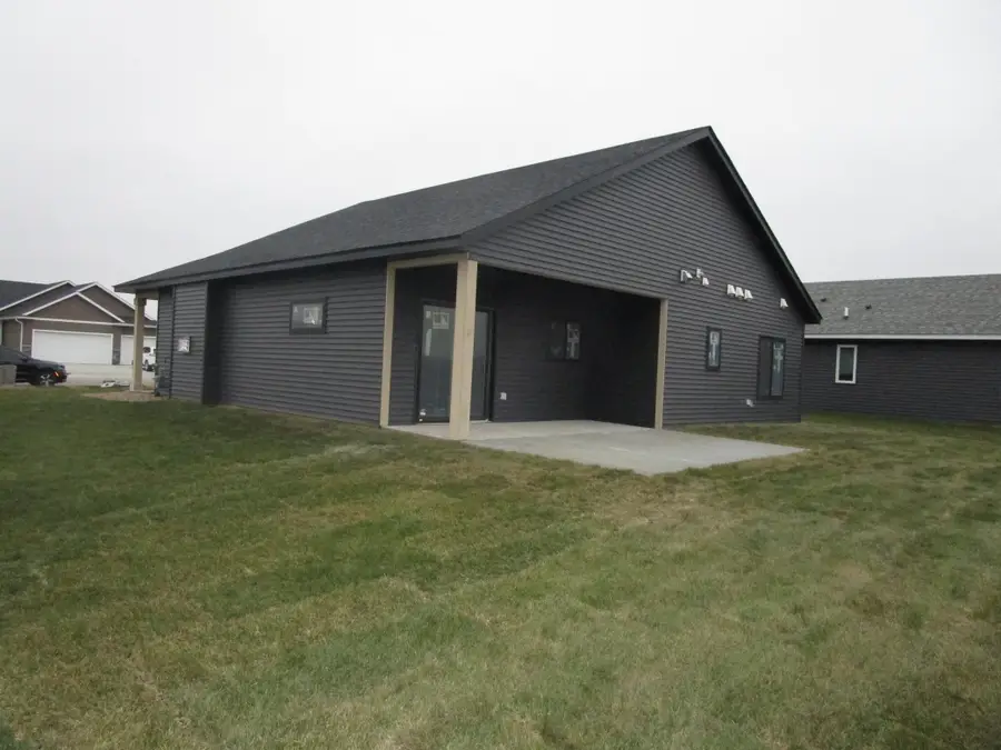 2011 Douglas Trail Drive Se, Pine Island, MN 55963 - Image #2