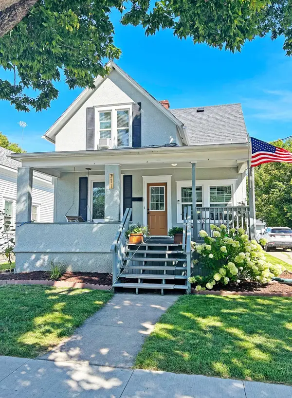 711 7th Avenue N, Fargo, ND 58102