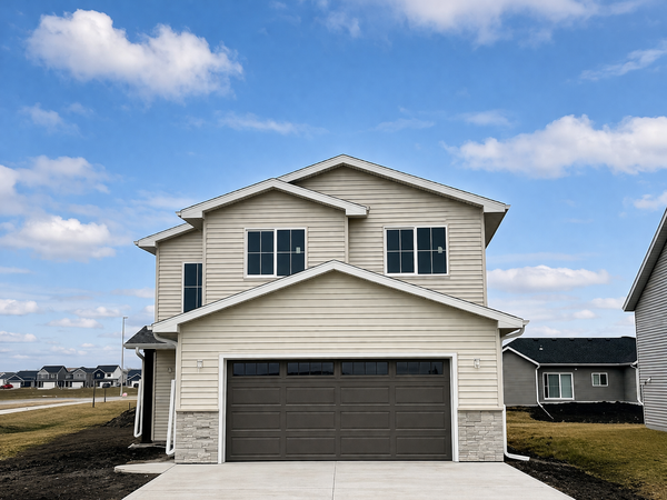 6299 87th Avenue S, Horace, ND 58047