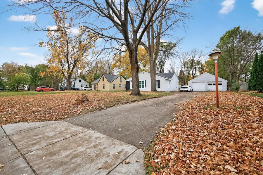 5929 Camden Avenue N, Minneapolis, MN 55430 - #2