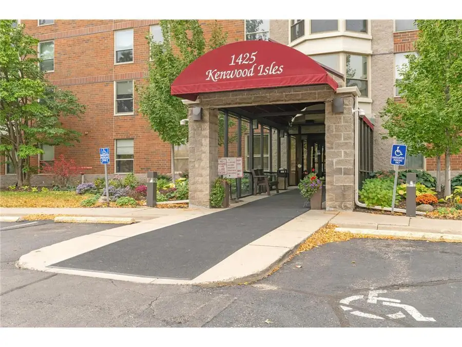 1425 W 28th Street #303, Minneapolis, MN 55408 - Image #2