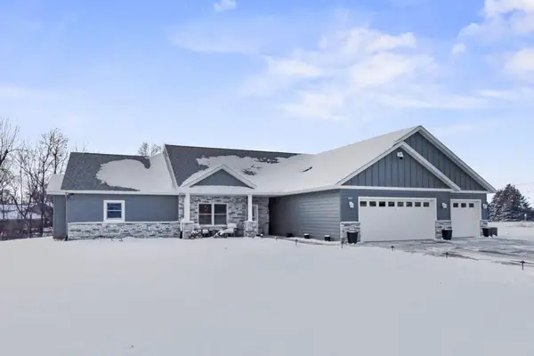 804 Mitchell Court, Glencoe, MN 55336
