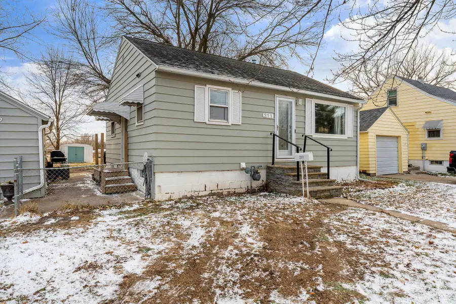 211 12th Avenue Sw, Austin, MN 55912 - #3