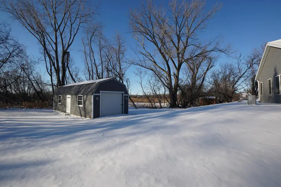 204 Pine Street Sw, New London, MN 56273 - Image #2