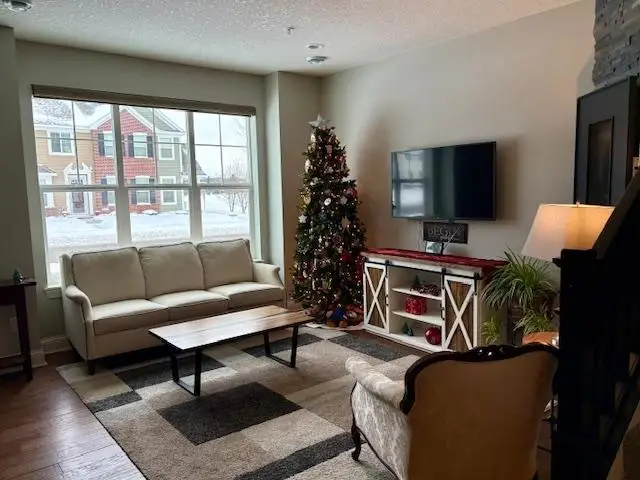 8406 Jonquil Lane N, Maple Grove, MN 55369 - Image #2