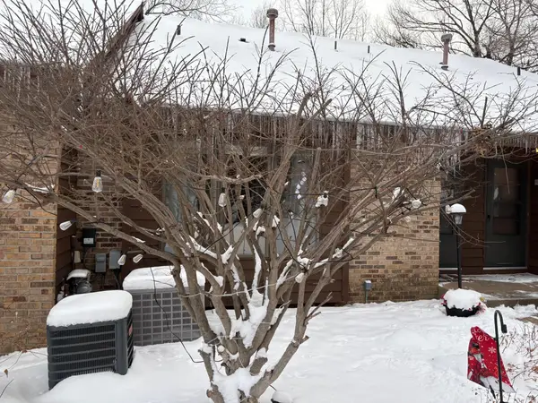 3902 Rahn Road, Saint Paul, MN 55122