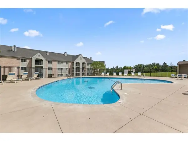 4300 Trenton Lane N #2304, Plymouth, MN 55442