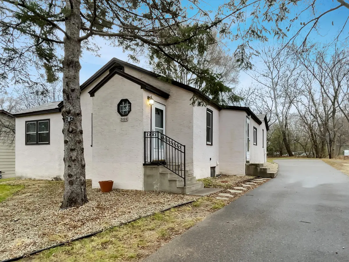 2022 English Street, Saint Paul, MN 55109 - Image #1