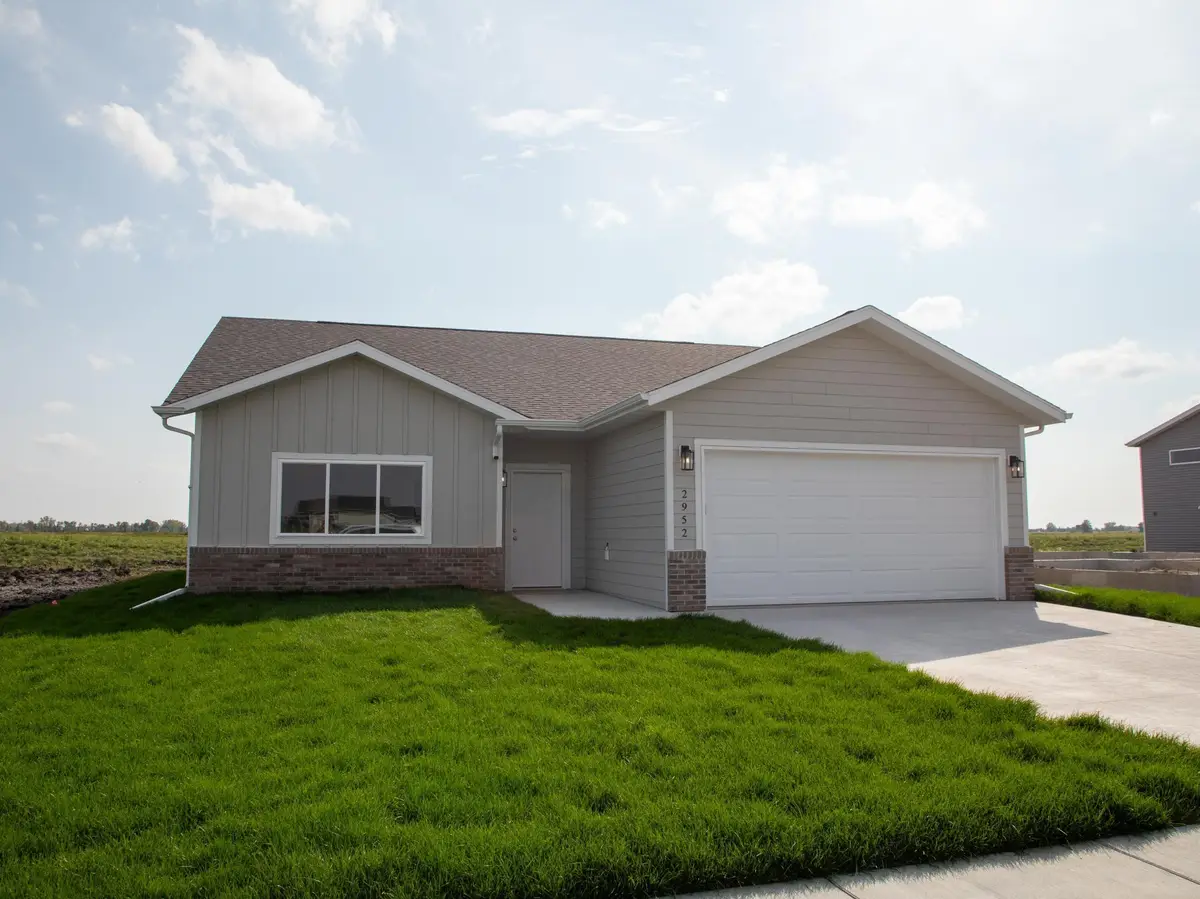 2952 74th Avenue S, Fargo, ND 58104 - Image #1